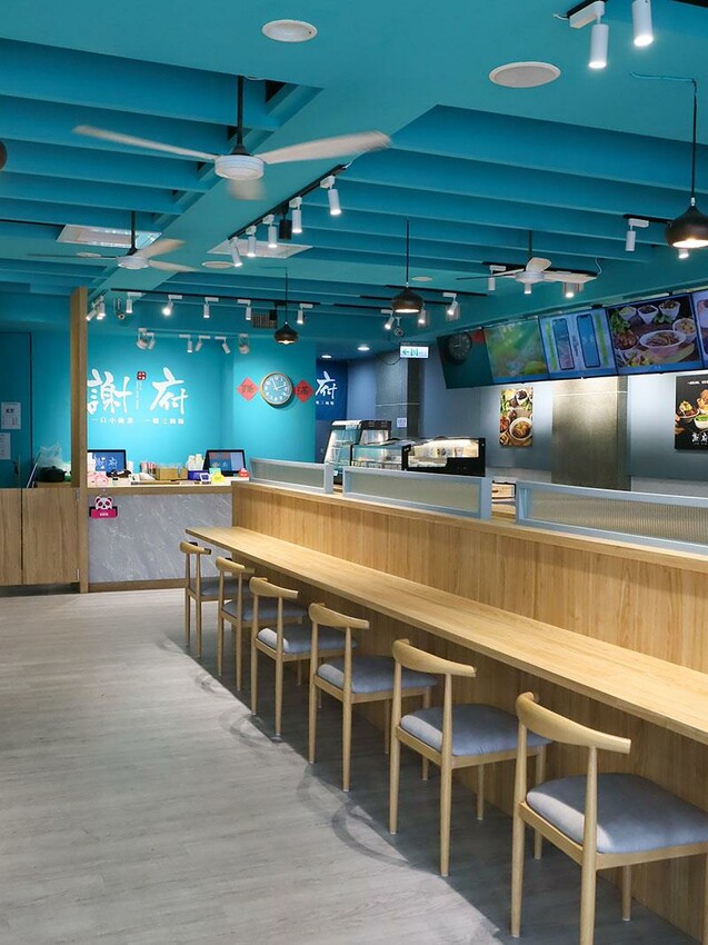 新竹竹北美食推薦！謝府小碗菜招牌滷豬腳必點，白飯、豆花免費續超划算。