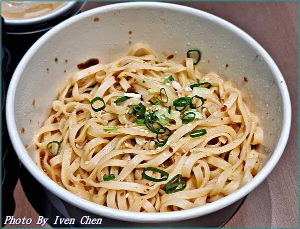 《南港外帶美食推薦》上班族必備健康美味活力餐點/美味湯心拌麵