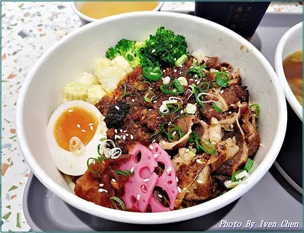 《南港外帶美食推薦》上班族必備健康美味活力餐點/美味湯心拌麵