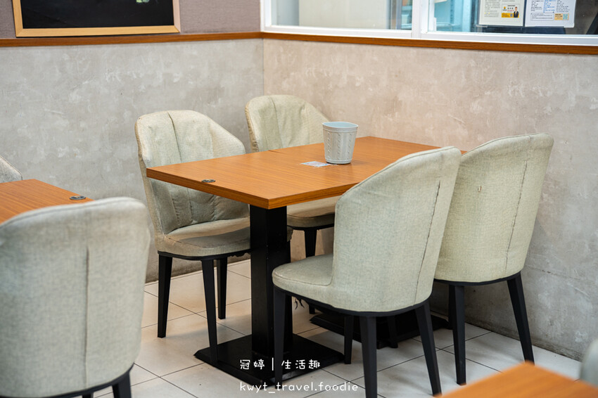 高雄楠梓小吃美食_昌昌鍋燒藍昌店，95元吃現煮爆料鍋燒，免費飲料吧暢飲，高雄大學美食推薦_2025菜單 – 冠婷生活趣