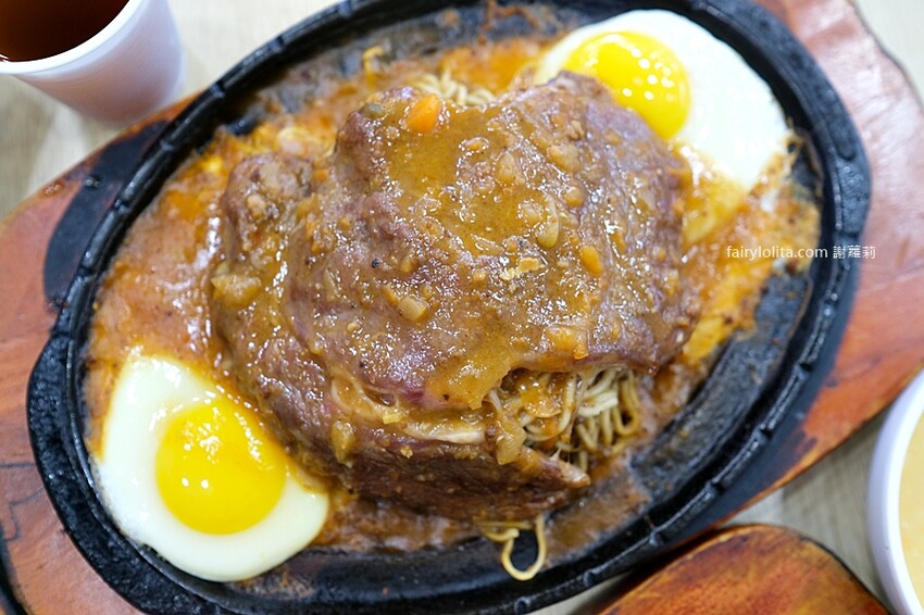 70元吃到飽，鐵板麵讓你無限續，還有將近40種自助吧免費呷免驚！