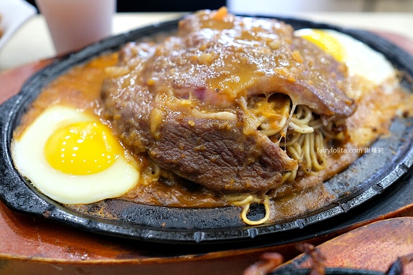 70元吃到飽，鐵板麵讓你無限續，還有將近40種自助吧免費呷免驚！