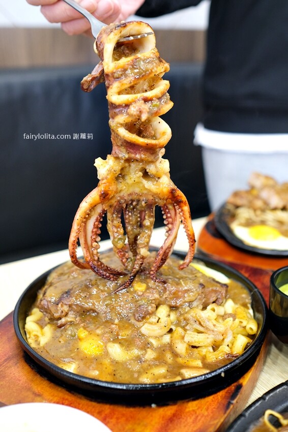 70元吃到飽，鐵板麵讓你無限續，還有將近40種自助吧免費呷免驚！