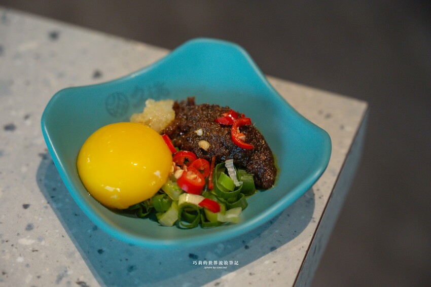 🔥新開幕石頭火鍋蔬菜大骨雞骨熬煮8小時，客製化湯頭這樣點，爆炒層次豐富更升級！