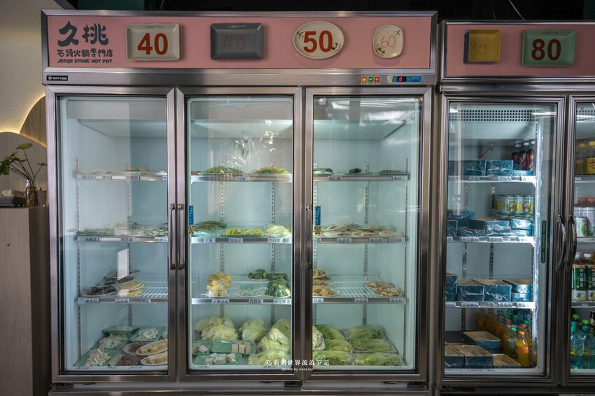 🔥新開幕石頭火鍋蔬菜大骨雞骨熬煮8小時，客製化湯頭這樣點，爆炒層次豐富更升級！