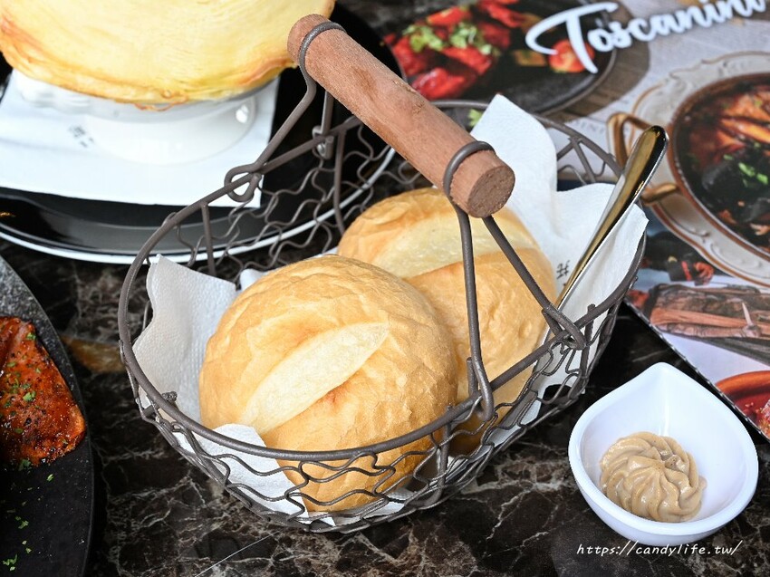 托斯卡尼尼|桃園絕美義大利庭園餐廳進軍台中!超美歐式城堡建築,台中新開幕友善親子餐廳,免費停車 - 糖糖's 享食生活