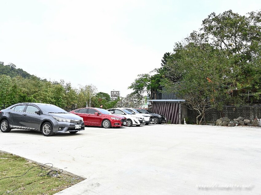 托斯卡尼尼|桃園絕美義大利庭園餐廳進軍台中!超美歐式城堡建築,台中新開幕友善親子餐廳,免費停車 - 糖糖's 享食生活