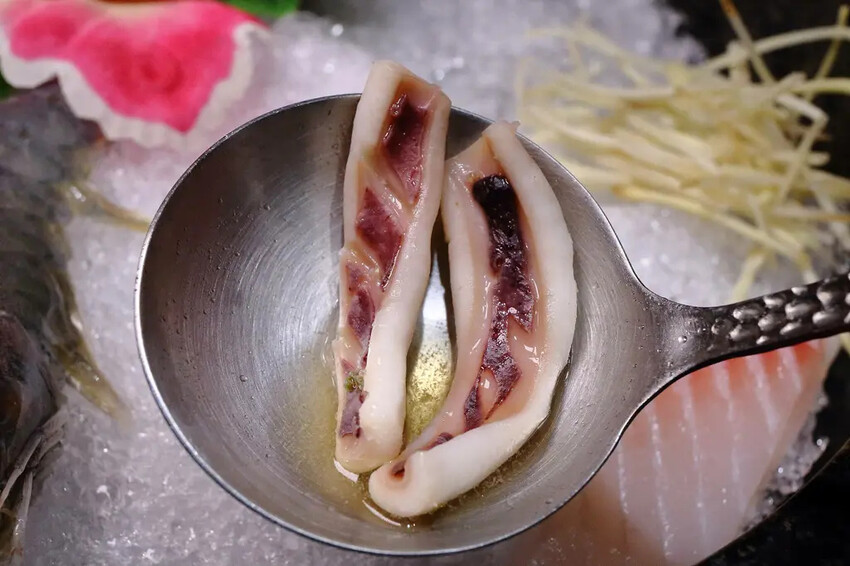 火車讚石頭火鍋，蘆洲超人氣石頭火鍋推薦！只要$389起整櫃蔬