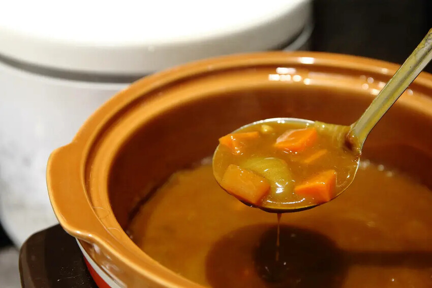 火車讚石頭火鍋，蘆洲超人氣石頭火鍋推薦！只要$389起整櫃蔬