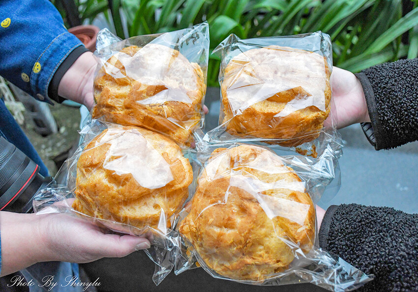 巨無霸大泡芙45元比臉還大