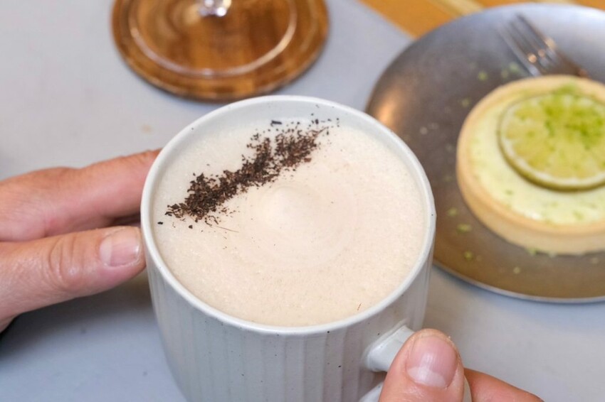 鹿稌咖啡 route café｜隱藏埔里巷弄中的老宅咖啡廳，超爆餡牽絲吐司吃了會上癮! - 肉依小姐吃什麼