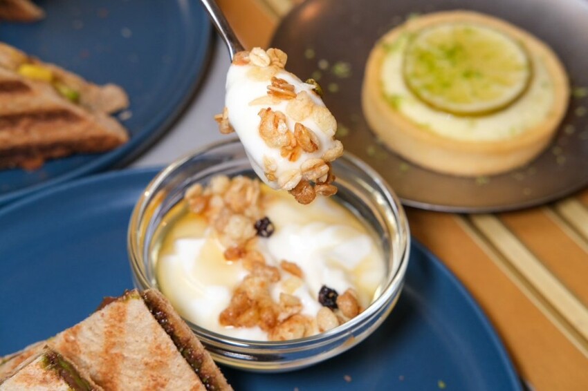 鹿稌咖啡 route café｜隱藏埔里巷弄中的老宅咖啡廳，超爆餡牽絲吐司吃了會上癮! - 肉依小姐吃什麼