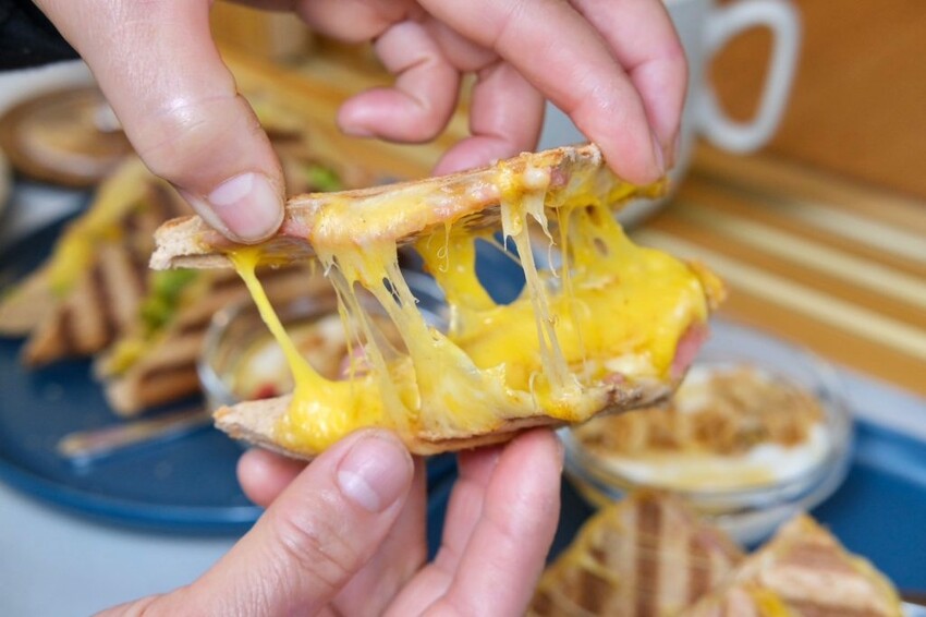 鹿稌咖啡 route café｜隱藏埔里巷弄中的老宅咖啡廳，超爆餡牽絲吐司吃了會上癮! - 肉依小姐吃什麼