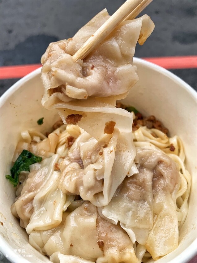 老李小吃⟩台中太平勤益美食小吃店,你沒看錯,餛飩麵只要35元,每顆餛飩都是扎實飽滿 @果果愛Fruitlove 老李小吃⟩台中太平勤益美食小吃店,你沒看錯,餛飩麵只要35元,每顆餛飩都是扎實飽滿 @果果愛Fruitlove