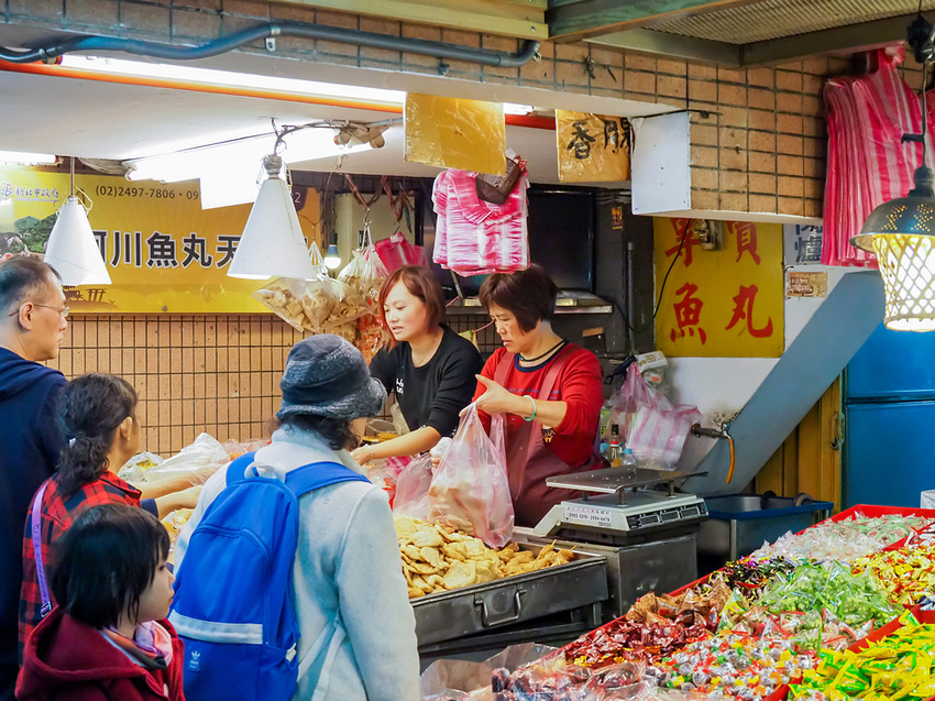 【新北】不再悲情的城市-「九份」|瑞芳美食廣場|九份老街|新北美食