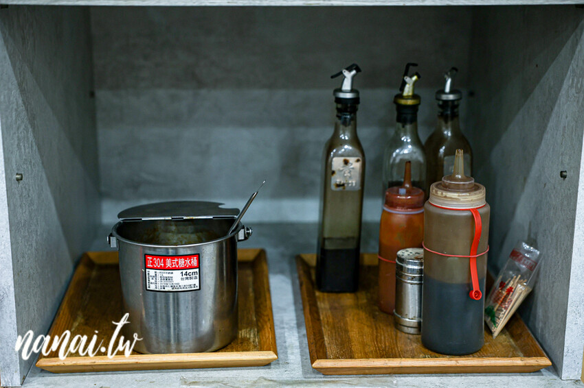 員林火車站附近人氣美食！必點松露煎餃、柴魚燒煎餃，整片冰花超酥脆，顆顆飽滿實在，千千燒煎餃