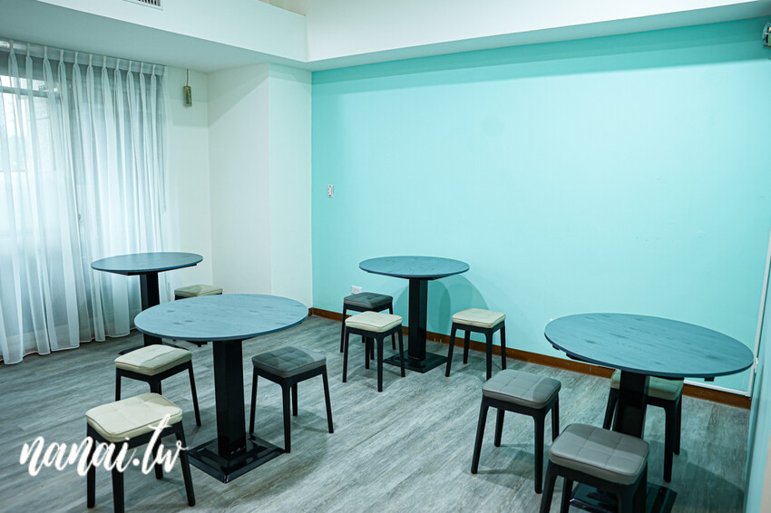 新店!夏威夷拌飯超過16種菜色、13種蛋白質、9種淋醬,通通自由選。必點爆量澎湃鮮蝦鮭魚卵套餐poke超欠吃,LaLaPoke