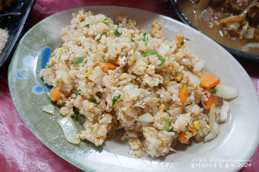 台東縣大武鄉【台東餐廳】808山海產店(寵物友善餐廳)，顧名思義就是可以吃到山產也可以吃到海產的店呀!餐廳提供的是家常菜，有熱炒、海鮮、魚湯，另外也有提供合菜。台東海鮮熱炒