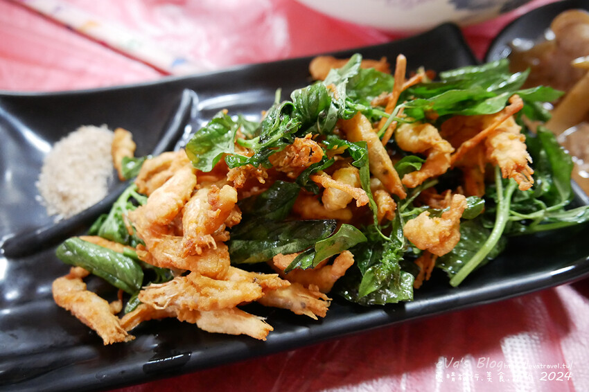 台東縣大武鄉【台東餐廳】808山海產店(寵物友善餐廳)，顧名思義就是可以吃到山產也可以吃到海產的店呀!餐廳提供的是家常菜，有熱炒、海鮮、魚湯，另外也有提供合菜。台東海鮮熱炒