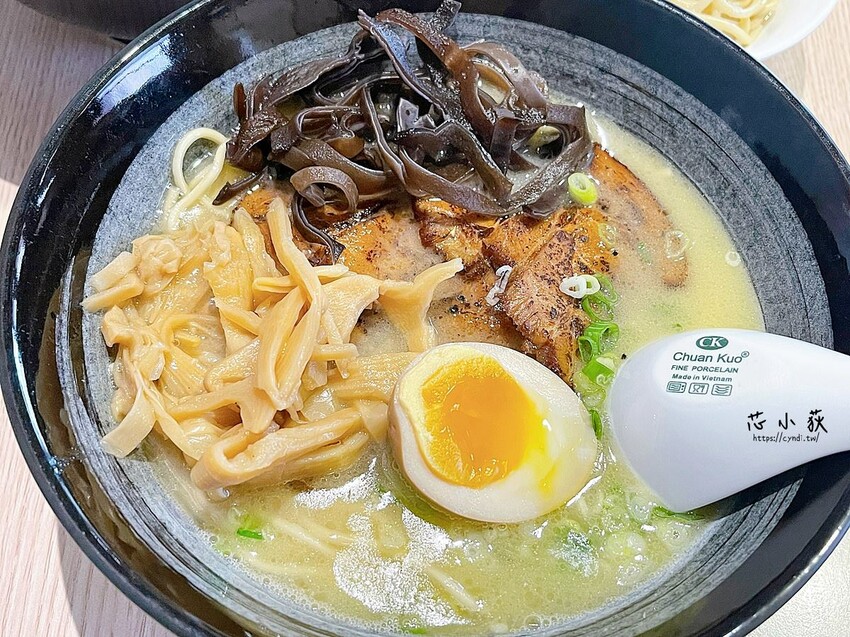 無招牌 日式雞白湯拉麵,台中勤美誠品綠園道超人氣雞白湯拉麵,宵夜時段吃的到 - Cyndi loves享食天堂