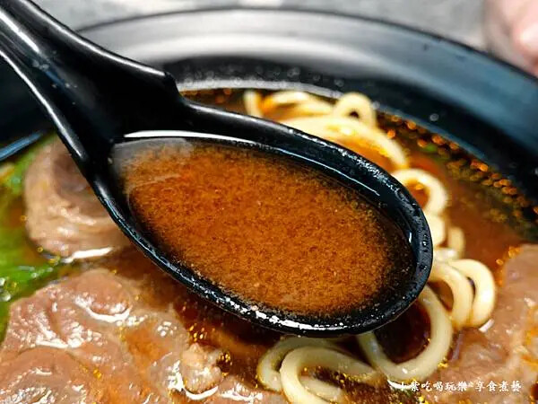 牛肉湯-上佳原汁牛肉麵家和店.jpg