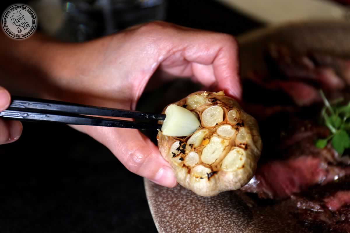 東區餐酒館極致體驗,直火炭烤美味與私密KTV,就在Uchi吾居炭火私廚