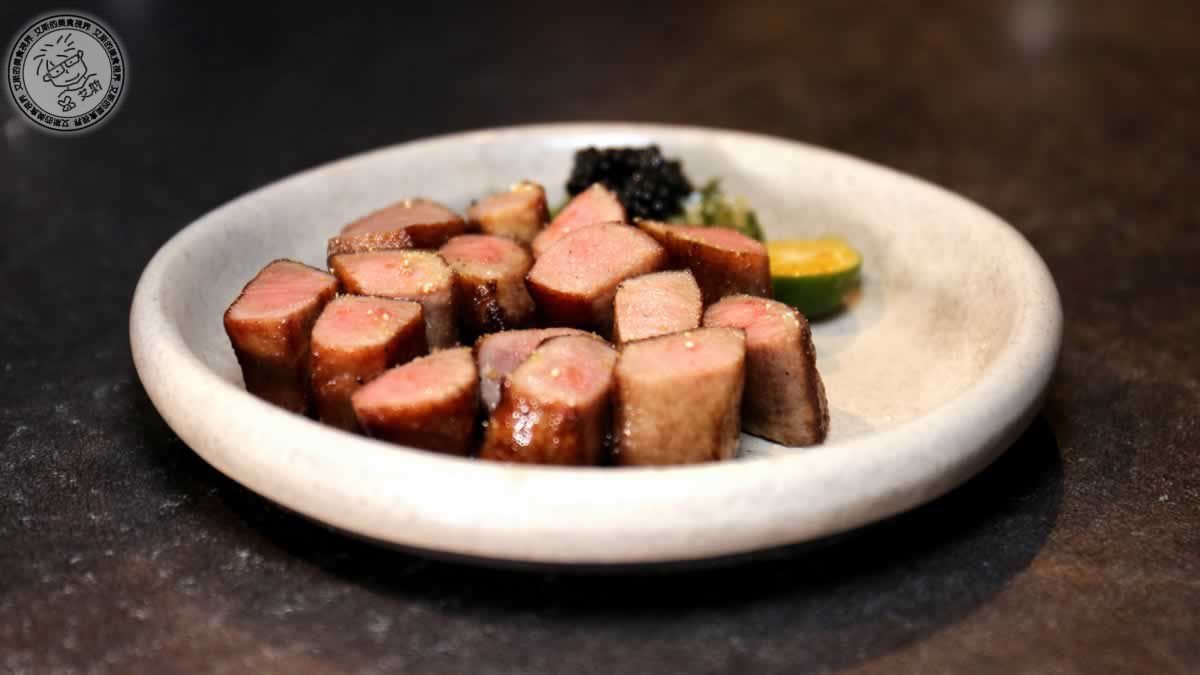 東區餐酒館極致體驗,直火炭烤美味與私密KTV,就在Uchi吾居炭火私廚