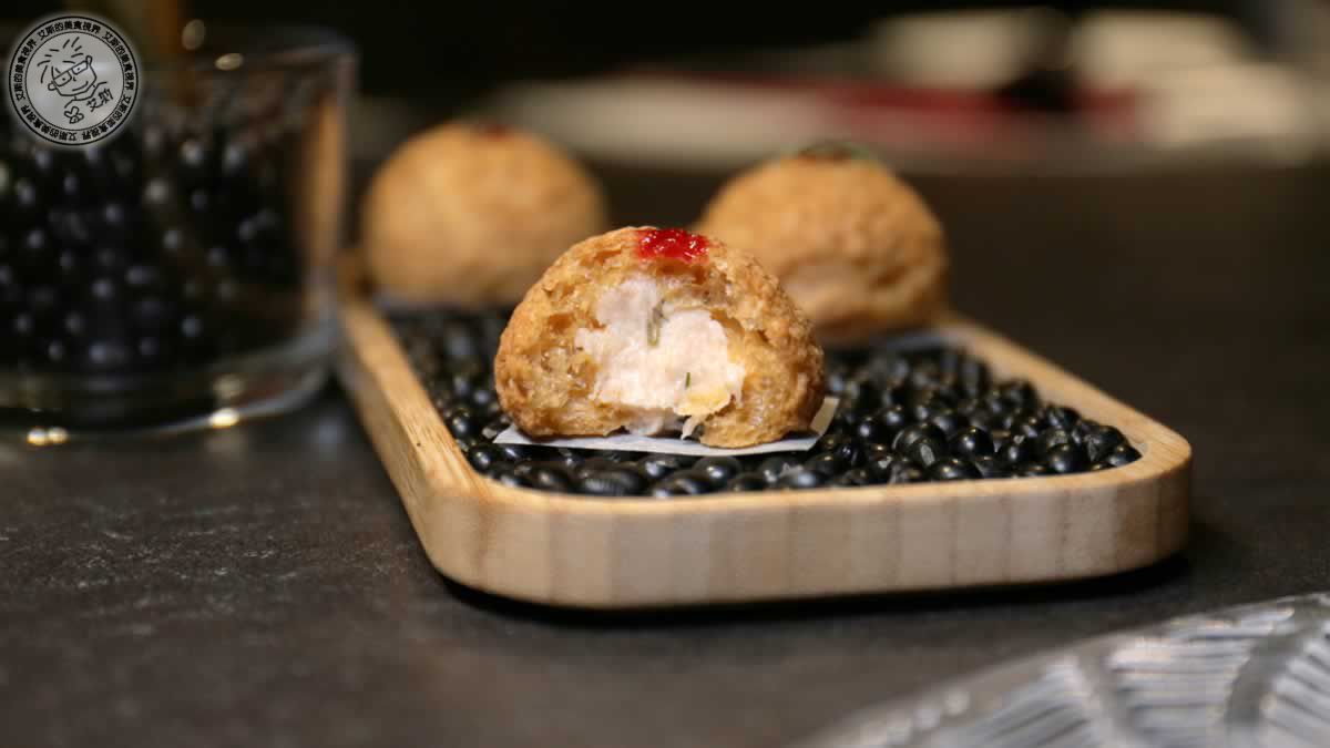 東區餐酒館極致體驗,直火炭烤美味與私密KTV,就在Uchi吾居炭火私廚