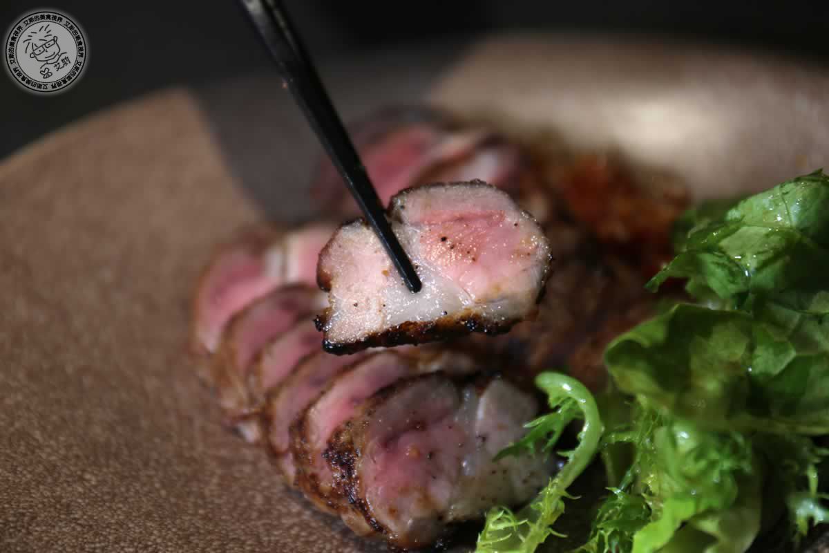 東區餐酒館極致體驗,直火炭烤美味與私密KTV,就在Uchi吾居炭火私廚