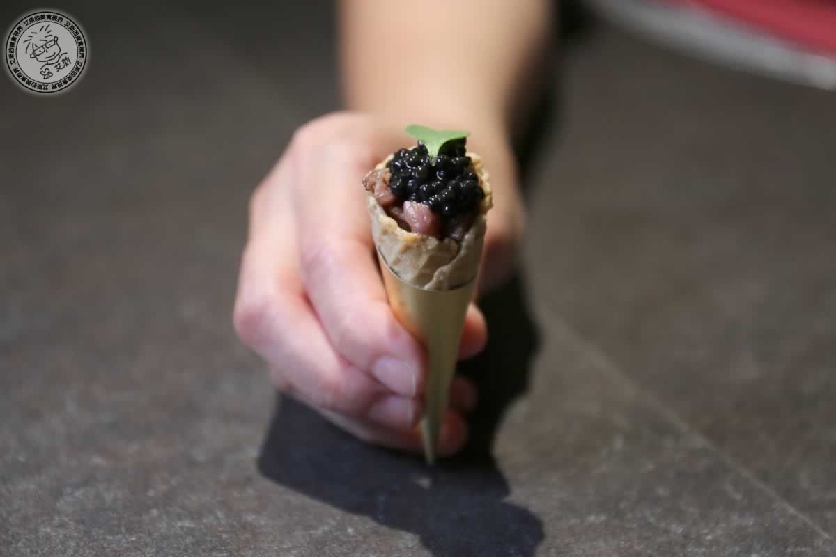 東區餐酒館極致體驗,直火炭烤美味與私密KTV,就在Uchi吾居炭火私廚