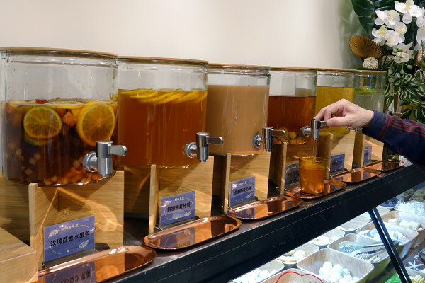 桃園市中壢區288元不收服務費福田永豐時尚鍋物蔬果百匯吃到飽，明治冰淇淋/季節水果/生菜沙拉吧還有冷熱飲無限享用