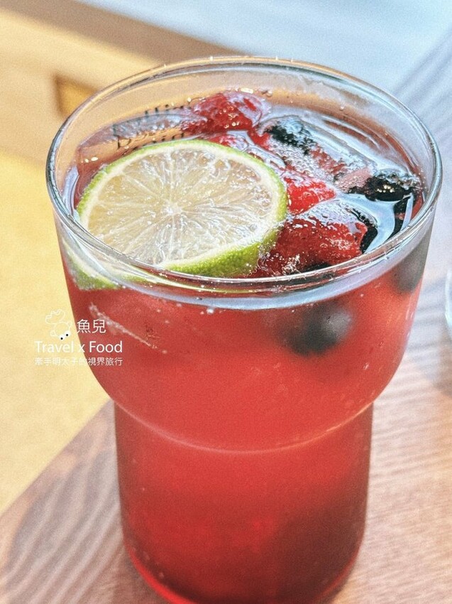 浮島咖啡桃園第二間店舖，小檜溪重劃區 ➽➽ 浮島溪 Söt Café Rivulet - 魚兒 x 牽手明太子的「視」界旅行