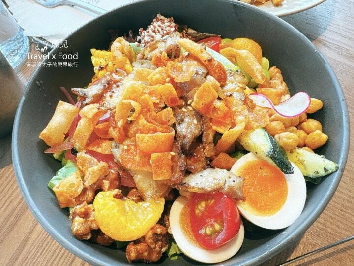 浮島咖啡桃園第二間店舖，小檜溪重劃區 ➽➽ 浮島溪 Söt Café Rivulet - 魚兒 x 牽手明太子的「視」界旅行