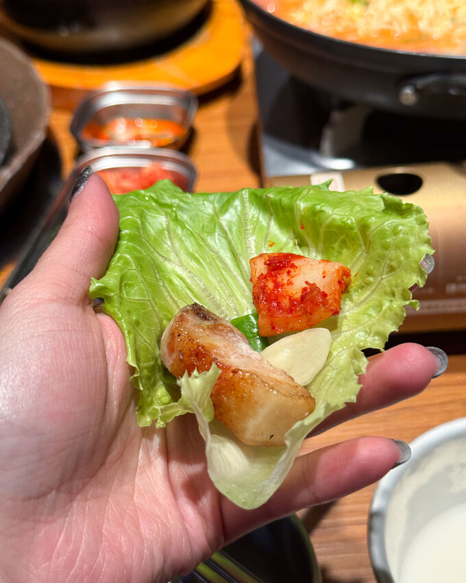 新北市板橋區板橋韓式烤肉推薦｜ABV韓式餐酒館：精釀啤酒×部隊鍋×炸雞 - 安妮 Anny