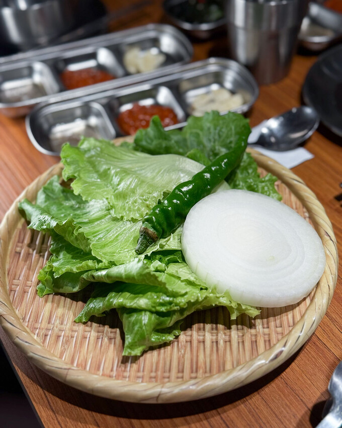 新北市板橋區板橋韓式烤肉推薦｜ABV韓式餐酒館：精釀啤酒×部隊鍋×炸雞 - 安妮 Anny