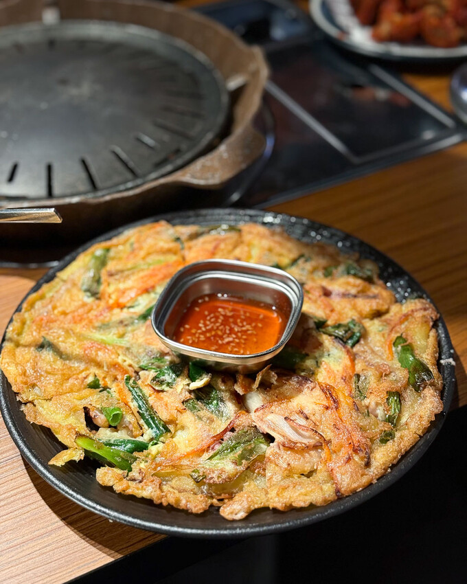 新北市板橋區板橋韓式烤肉推薦｜ABV韓式餐酒館：精釀啤酒×部隊鍋×炸雞 - 安妮 Anny