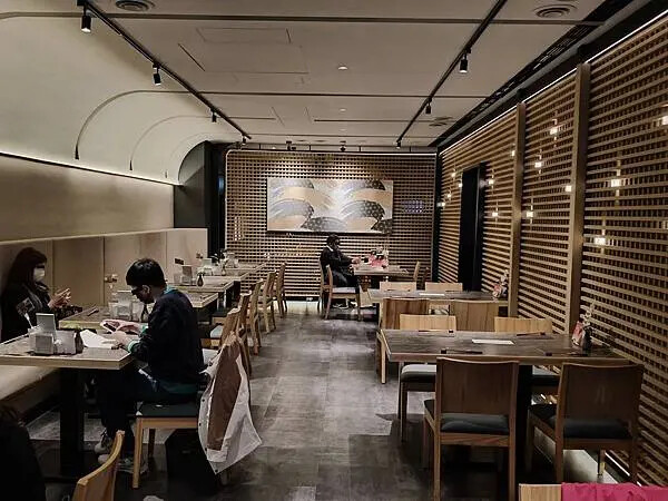 台北藝奇南京東路店~松江南京站1號出口~ 台北藝奇南京東路店~松江南京站1號出口~