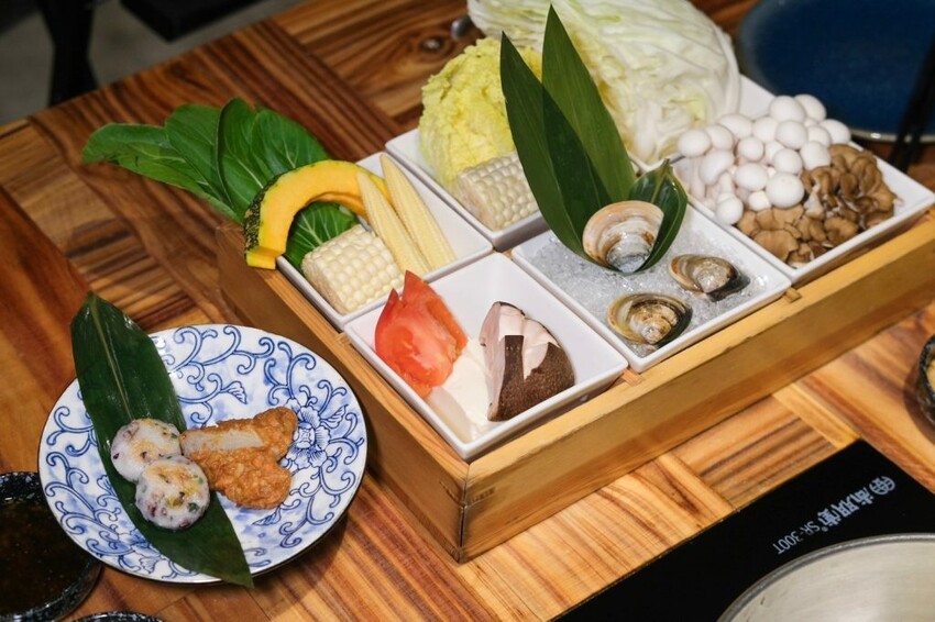 天塩川和室鍋物 ｜台南新開幕秘境日式鍋物，當月壽星免費送上等魚翅!!! - 肉依小姐吃什麼