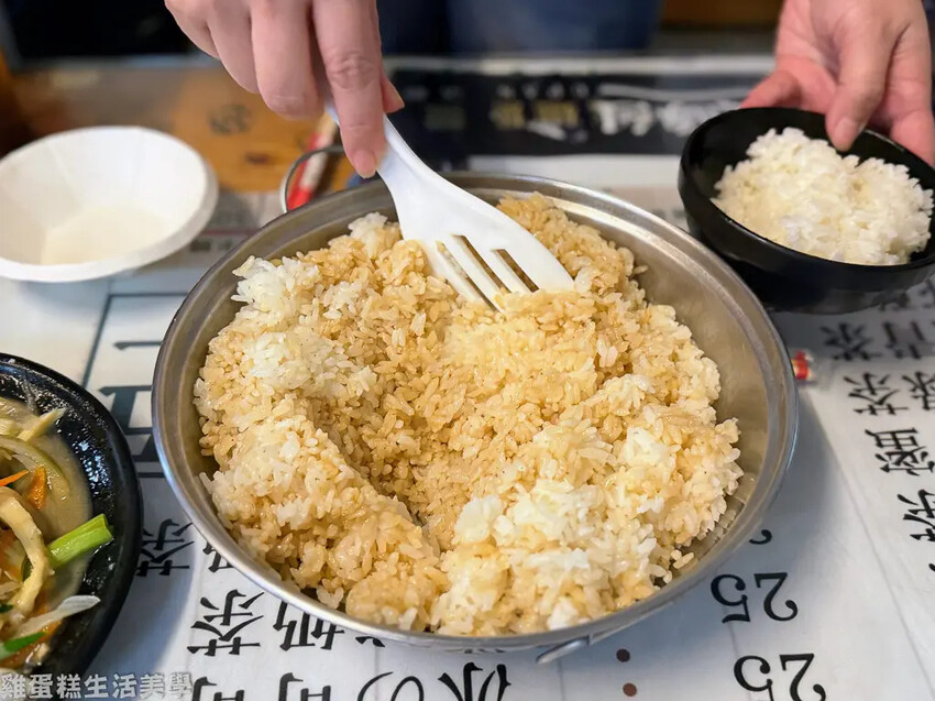 【屏東食記】關子嶺茶壺雞(加祿分店) 【屏東食記】關子嶺茶壺雞(加祿分店)