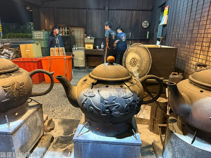 【屏東食記】關子嶺茶壺雞(加祿分店) 【屏東食記】關子嶺茶壺雞(加祿分店)