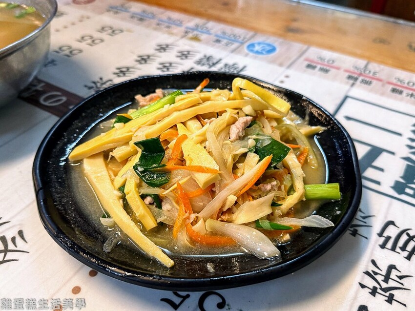 【屏東食記】關子嶺茶壺雞(加祿分店) 【屏東食記】關子嶺茶壺雞(加祿分店)