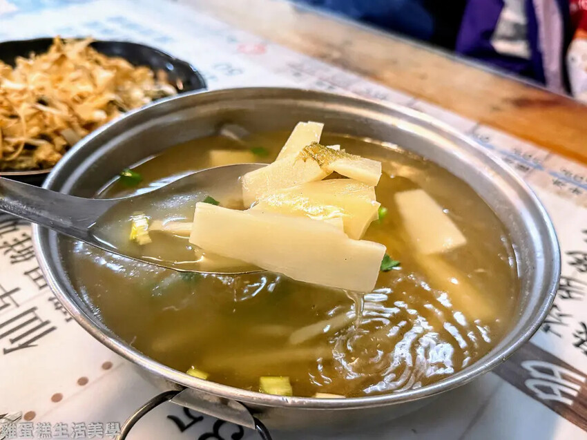 【屏東食記】關子嶺茶壺雞(加祿分店) 【屏東食記】關子嶺茶壺雞(加祿分店)