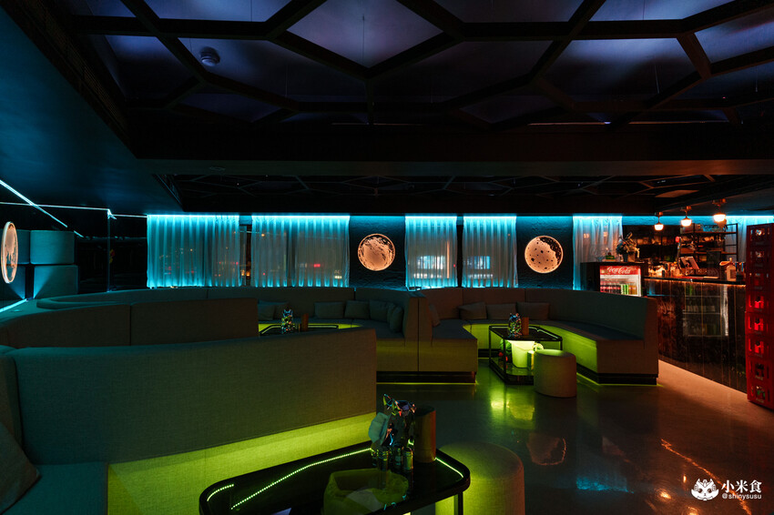 台北市信義區台北市信義區老王炸烤|2025平價串燒、炸物、海鮮、宵夜歡唱與調酒,台北超chill夜生活聚餐推薦!