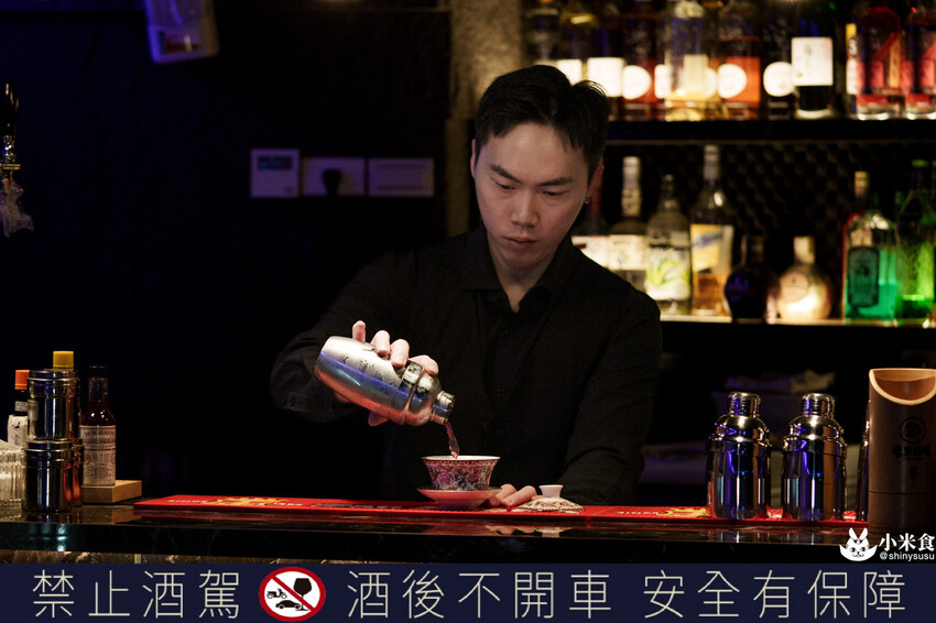 台北市信義區台北市信義區老王炸烤|2025平價串燒、炸物、海鮮、宵夜歡唱與調酒,台北超chill夜生活聚餐推薦!