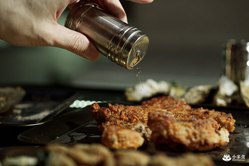 台北市信義區台北市信義區老王炸烤|2025平價串燒、炸物、海鮮、宵夜歡唱與調酒,台北超chill夜生活聚餐推薦!