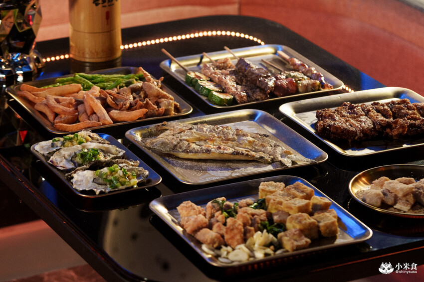 台北市信義區台北市信義區老王炸烤|2025平價串燒、炸物、海鮮、宵夜歡唱與調酒,台北超chill夜生活聚餐推薦!