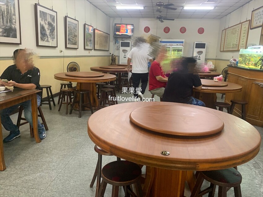 霧峰老地方海產⟩台中霧峰熱炒餐廳，在地超熱門的海產店，想不到除了熱炒外還有賣蒸餃 @果果愛Fruitlove