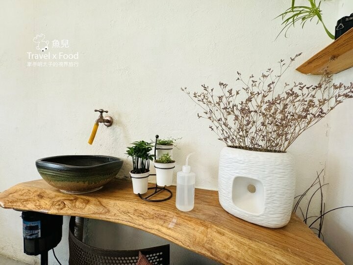桃園藝文特區質感早午餐,鄉村風建築,全新品牌C6喜遛咖啡 - 魚兒 x 牽手明太子的「視」界旅行