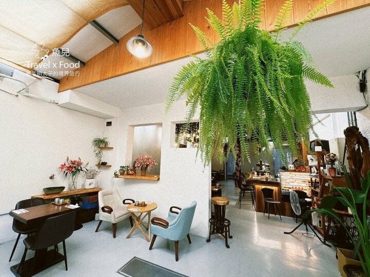 桃園藝文特區質感早午餐,鄉村風建築,全新品牌C6喜遛咖啡 - 魚兒 x 牽手明太子的「視」界旅行