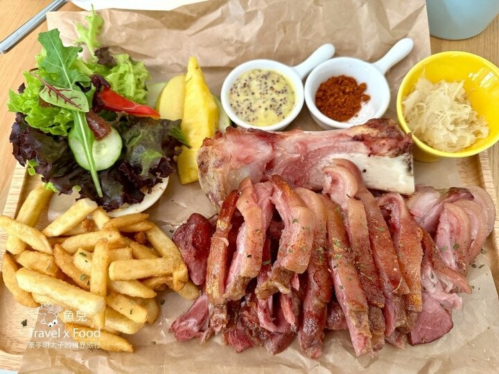 桃園藝文特區質感早午餐,鄉村風建築,全新品牌C6喜遛咖啡 - 魚兒 x 牽手明太子的「視」界旅行